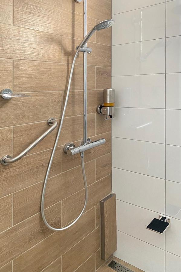 Brut Wine Hotel Jeziorosy Zewnętrze zdjęcie