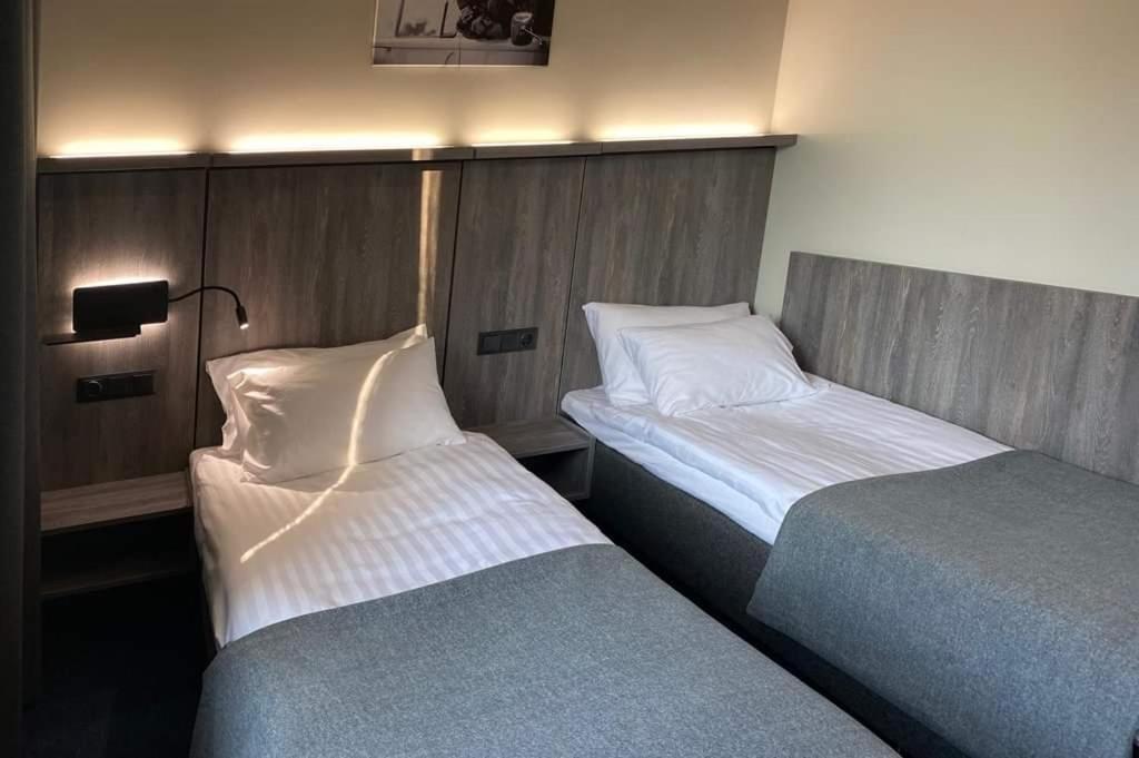 Brut Wine Hotel Jeziorosy Zewnętrze zdjęcie