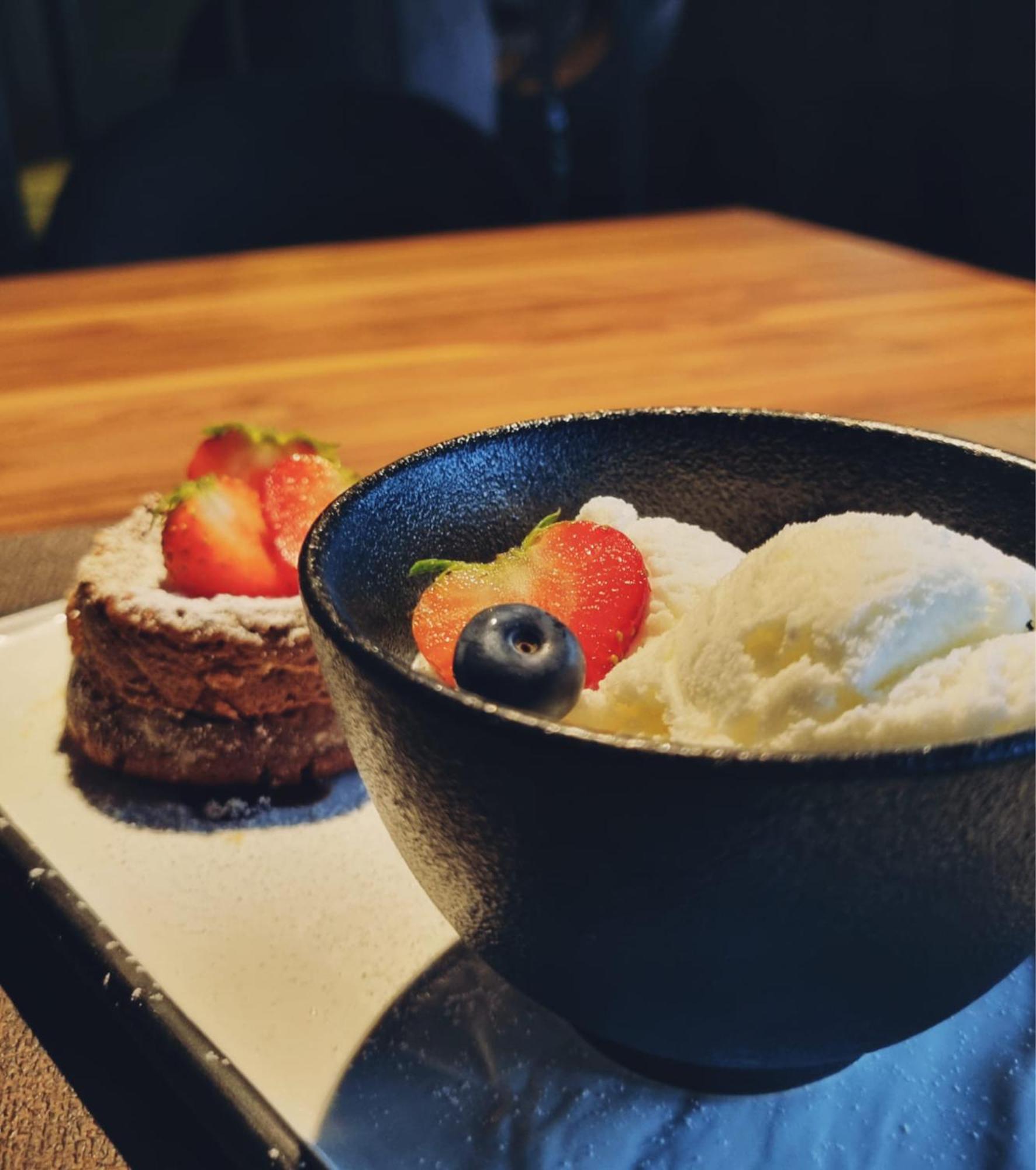 Brut Wine Hotel Jeziorosy Zewnętrze zdjęcie